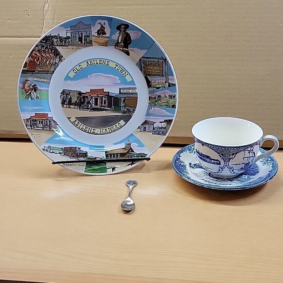 Kansas souvenirs Abilene plate, Dodge City cup and saucer , Collectible spoon - Picture 1 of 11